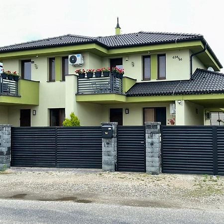 Apartmany Zeleny Dom Podhajska Exterior photo